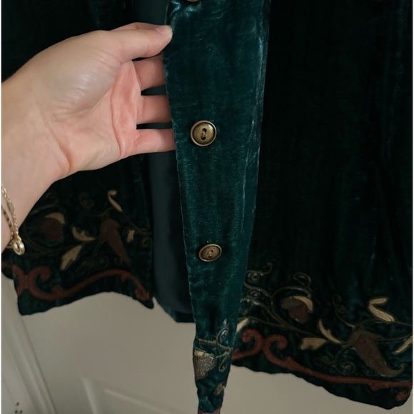 Jacket - Picture 3 of 4
